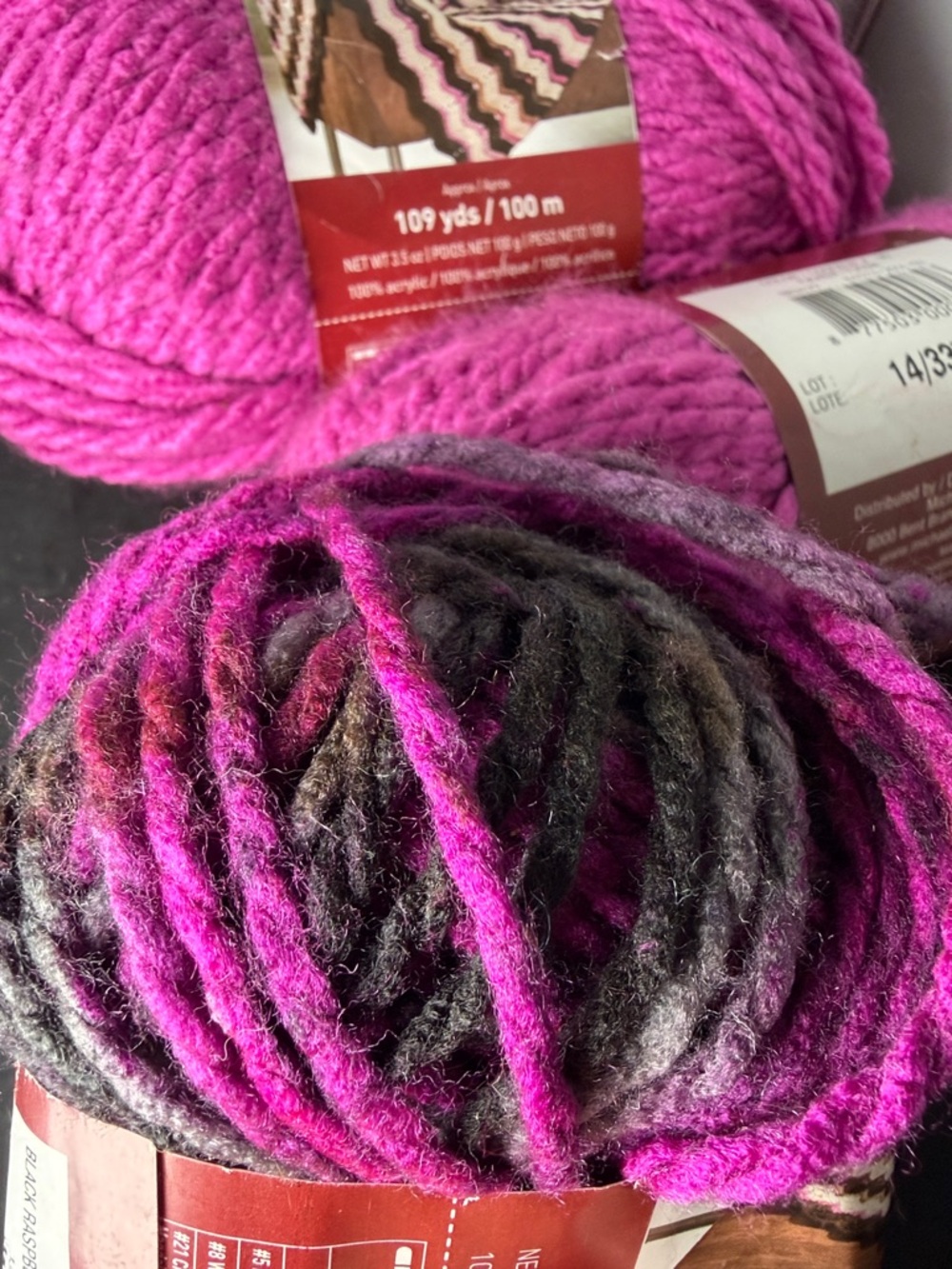 Loop & Threads Charisma yarn lot of 3 - Picture 7 of 7